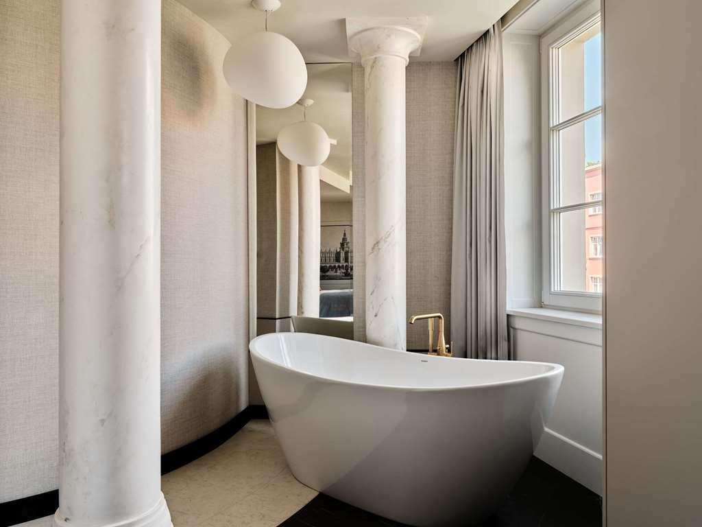 The Crown - Handwritten Collection Hotel *