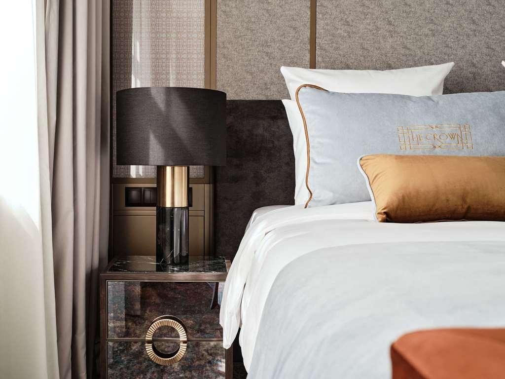 The Crown - Handwritten Collection Hotel *