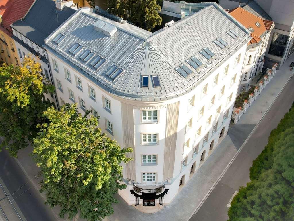 The Crown - Handwritten Collection Hotel